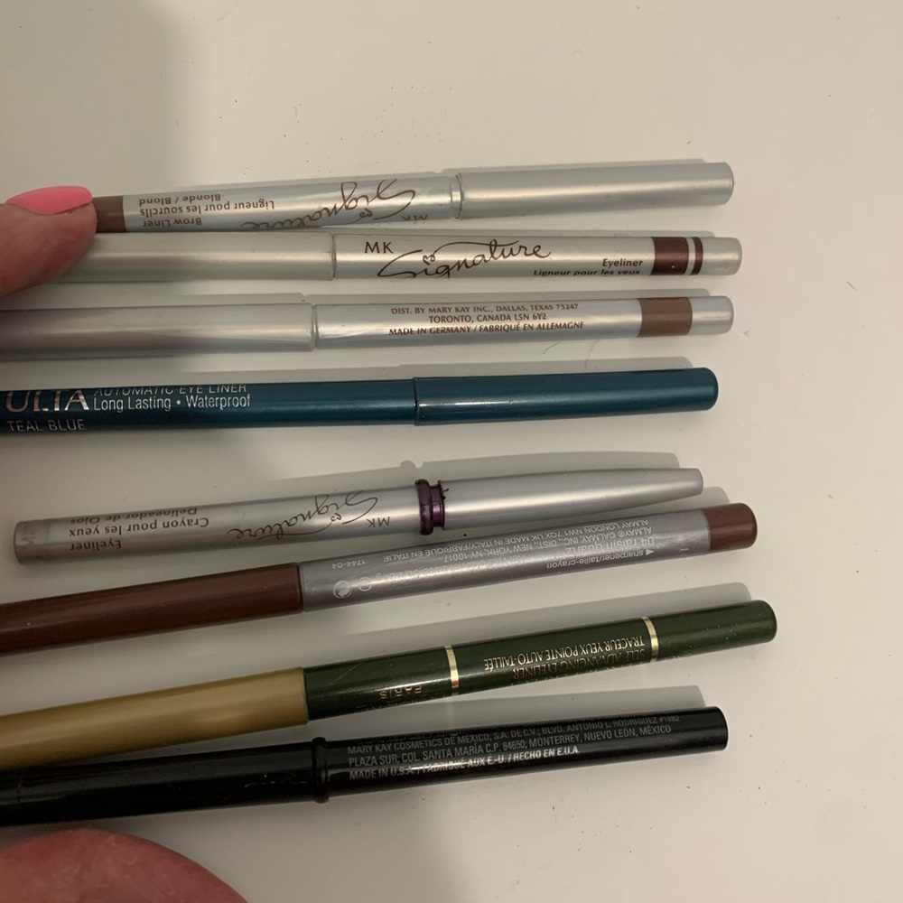 Signature Multi-Color Eyeliner Collection